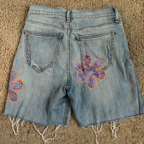 Flower Power Hand Painted Jean Shorts Size 0 - Picture 4 of 6